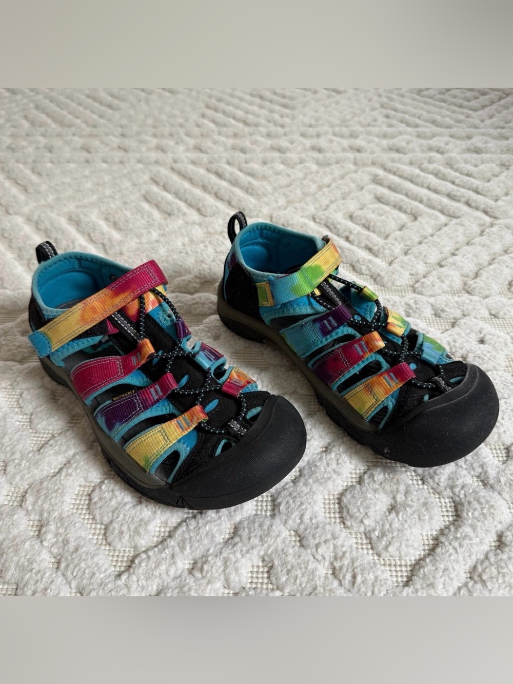 KEEN Newport H2 Sandals Youth 5 Multicolor Tie Dye Closed Toe Water Shoes Sporty